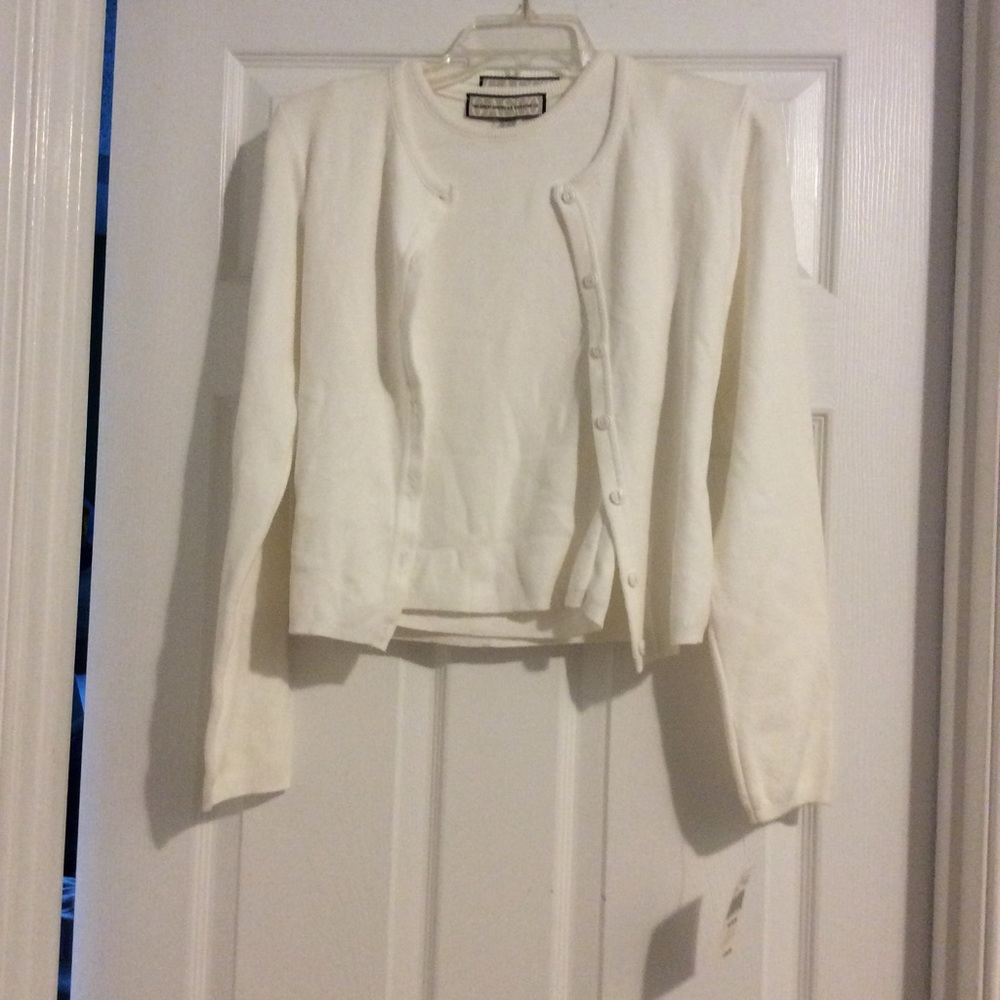 Cardigan 2 piece Size M Juniors
